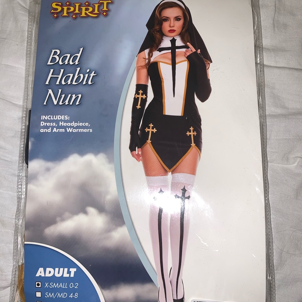 BRAND NEW BAD HABIT NUN HALLOWEEN COSTUME